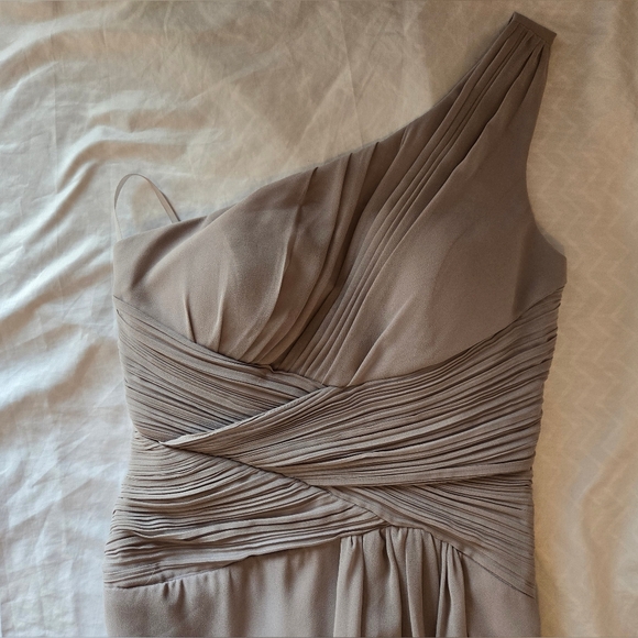 Grey one shoulder dress - Picture 1 of 7